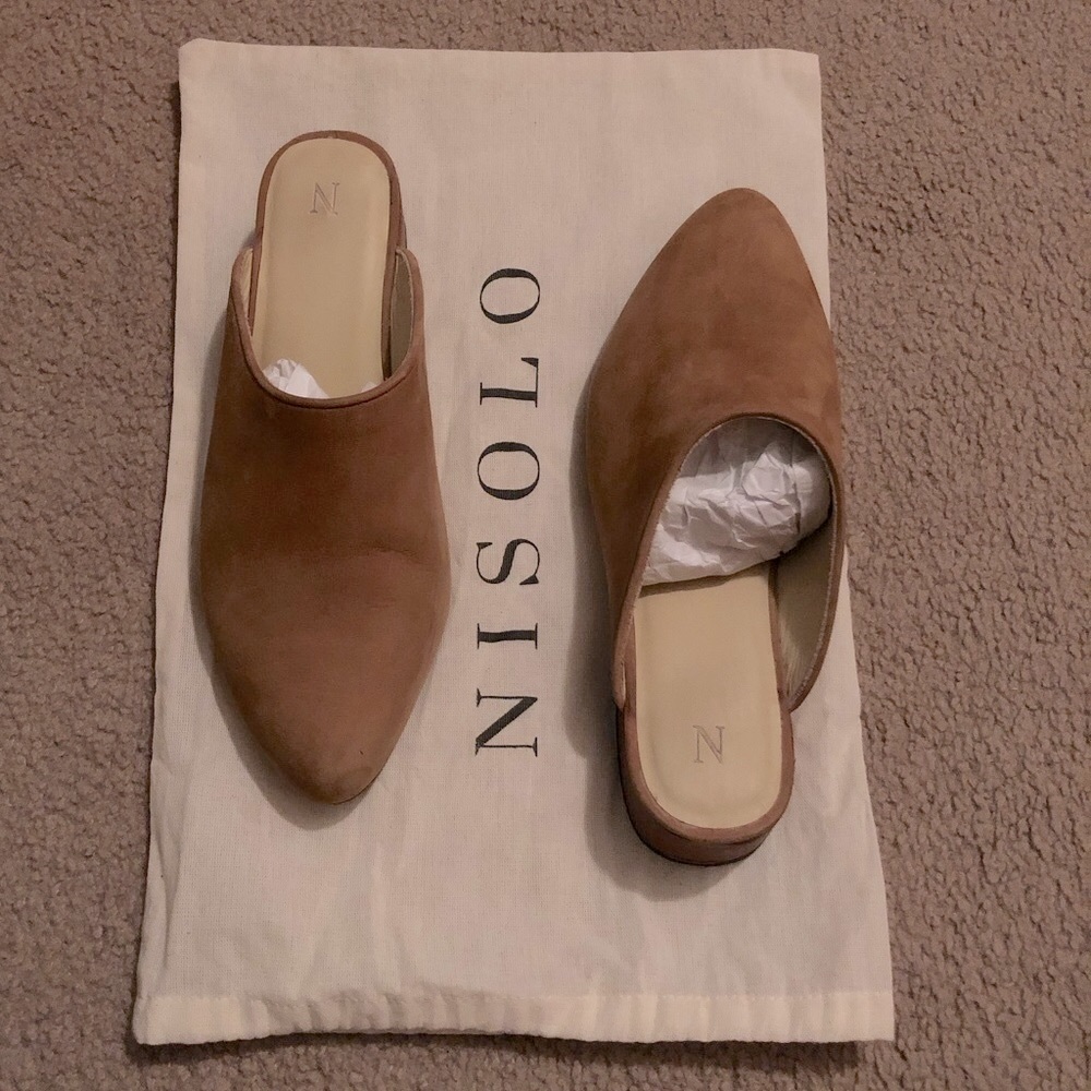 Nisolo Mariella Mule in the color “Sand”